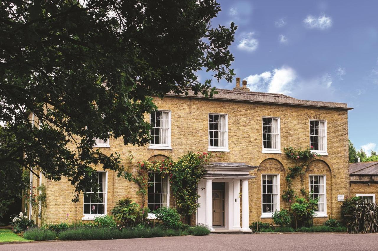 Hadlow Manor Hotel Exterior photo